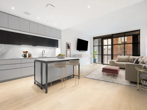 215 North 10th Street image 1 of 20