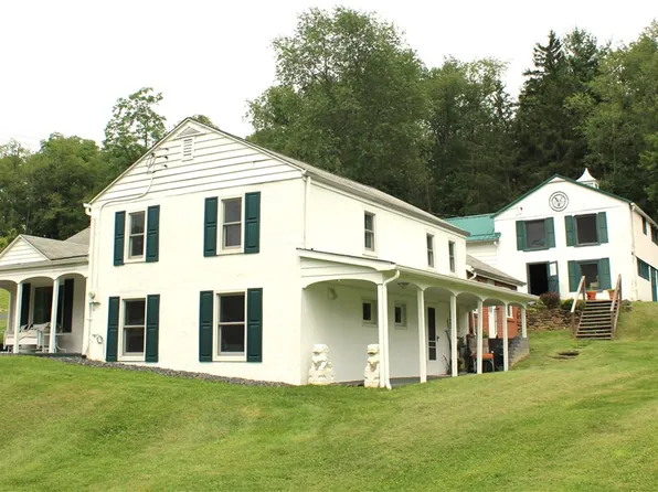 332 Waynesburg Rd, Washington, PA 15301