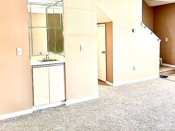 3rd image of 7456 Woodburn Ct #32