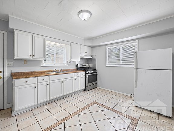 2nd image of 1916 N 27th St