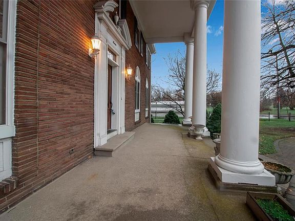 4th image of 7 Park Cir