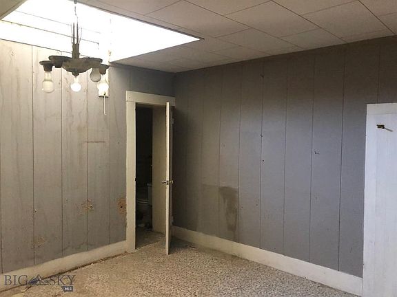 3rd image of W Jefferson St