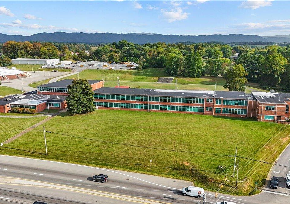 1st image of 0 Jackson Blvd E