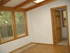 Beautiful Sunroom w/full bath