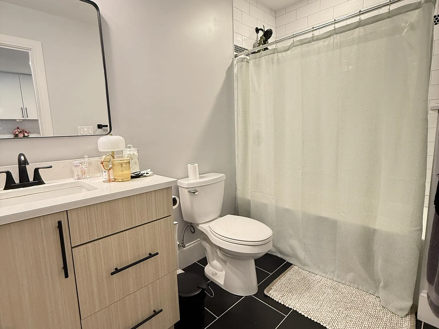 2 bed, 1100 sqft, $3,400 — Photo 4