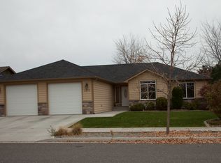 1379 Boulder Loop, East Wenatchee, WA 98802