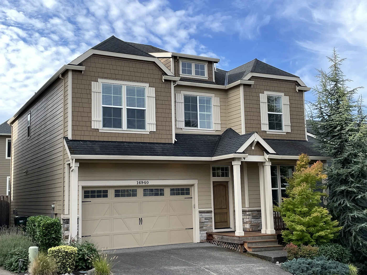 4 bed, 2633 sqft, $3,150 — Photo 1