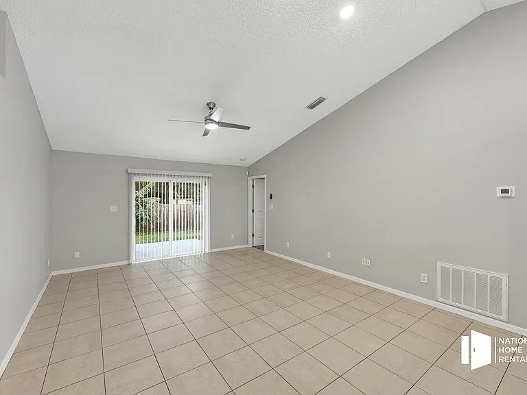 3015 Colorado Ave — Photo 5