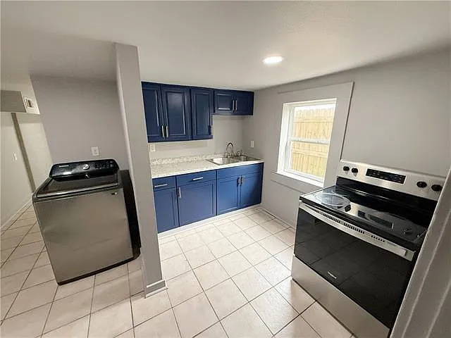 1323 Monroe St — Photo 10