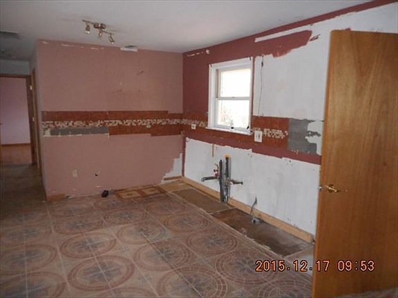 4th image of 8817 S Melvina Ave