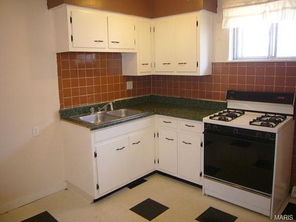 2nd image of 3528 Wright Ave