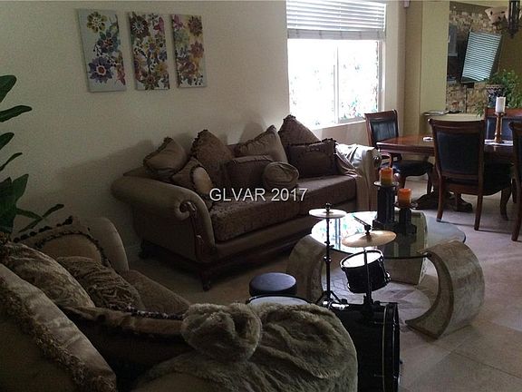 4th image of 2305 Wood Dale Ct