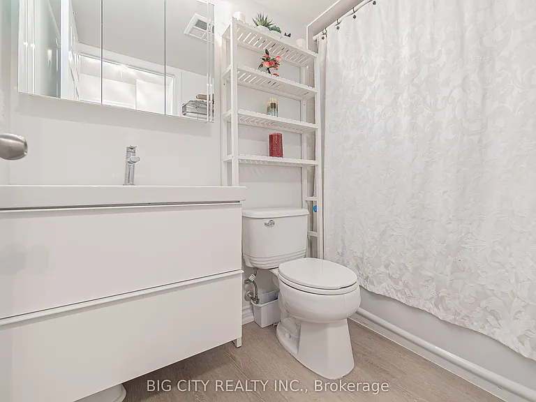 23 Oneida Cres #1206 — Photo 18
