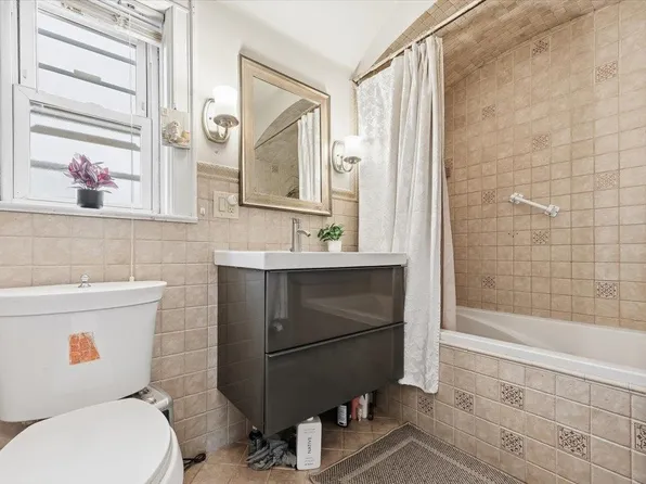 118 Avenue B image 15 of 21