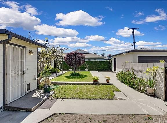 5th image of 1227 N Larkin Dr
