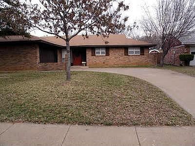 1st image of 2504 Glen Lea Dr