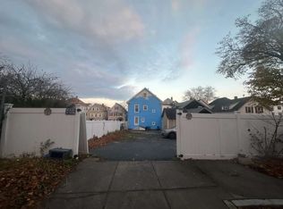 69 Myrtle St, New Bedford, MA 02740