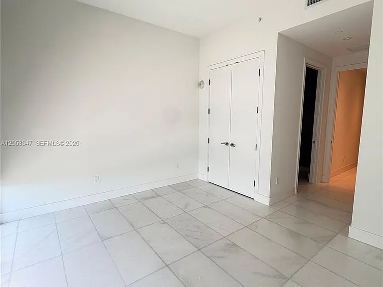 175 SE 25th Rd #902 — Photo 34