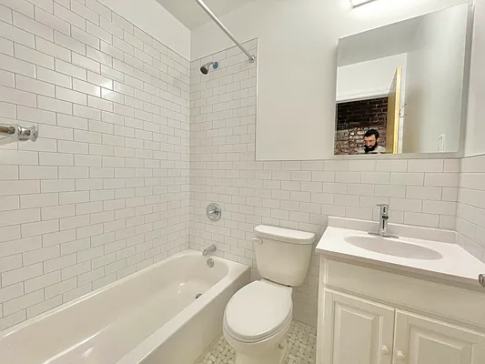 Rented by Doorway NYC, LLC | media 7