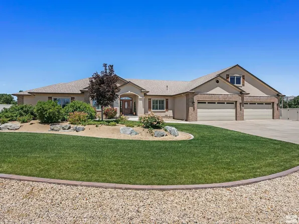 832 Coffey Dr, Carson City, NV 89701