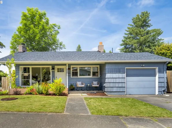 12105 NE Stanton St, Portland, OR 97220