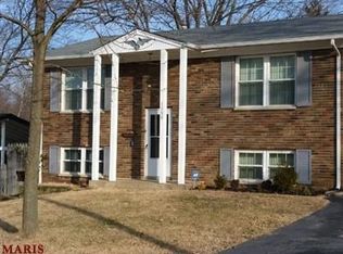 1559 Ville Patricia Ct, Hazelwood, MO
