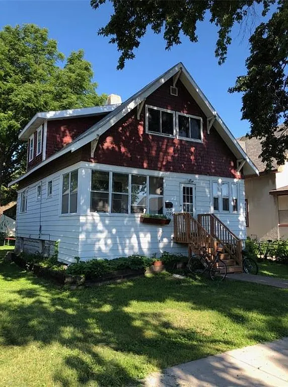 5 bed, 2500 sqft, $2,500 — Photo 1