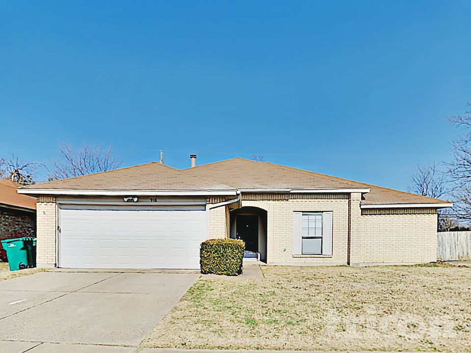 1st image of 918 Elliott Dr