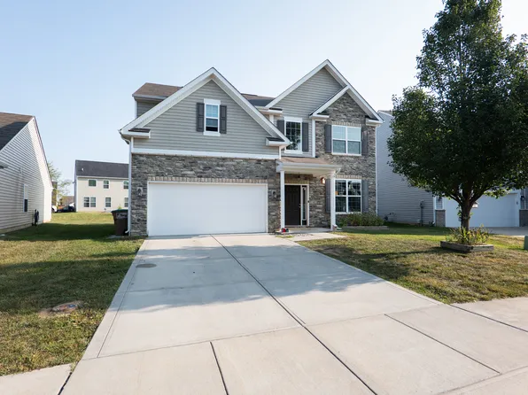 2016 Creek Bank Dr, Columbus, IN 47201