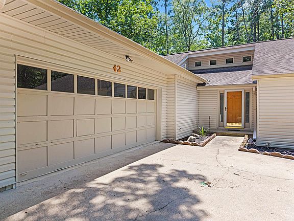 2nd image of 42 Lerida Cir