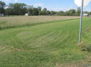 409 Beachview Rd, Curtice, OH 43412