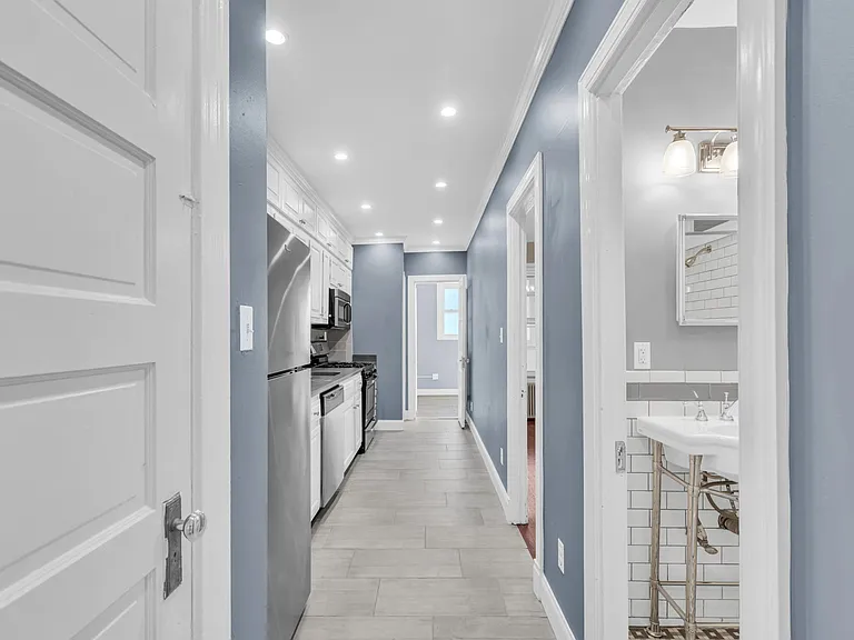 1322 Orren St NE #2 — Photo 2
