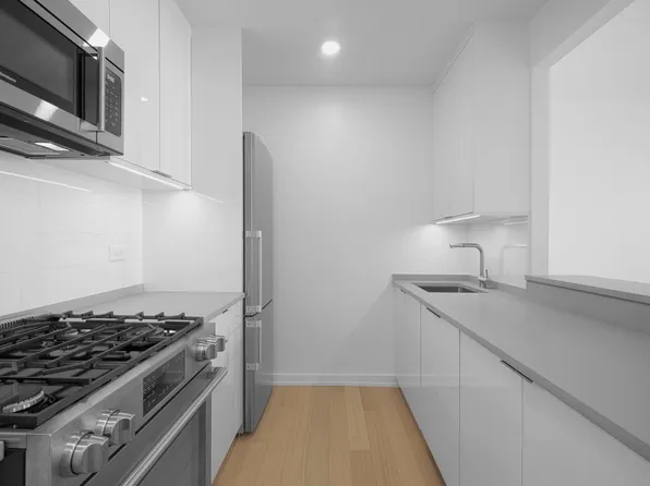 75 West End Avenue image 6 of 30