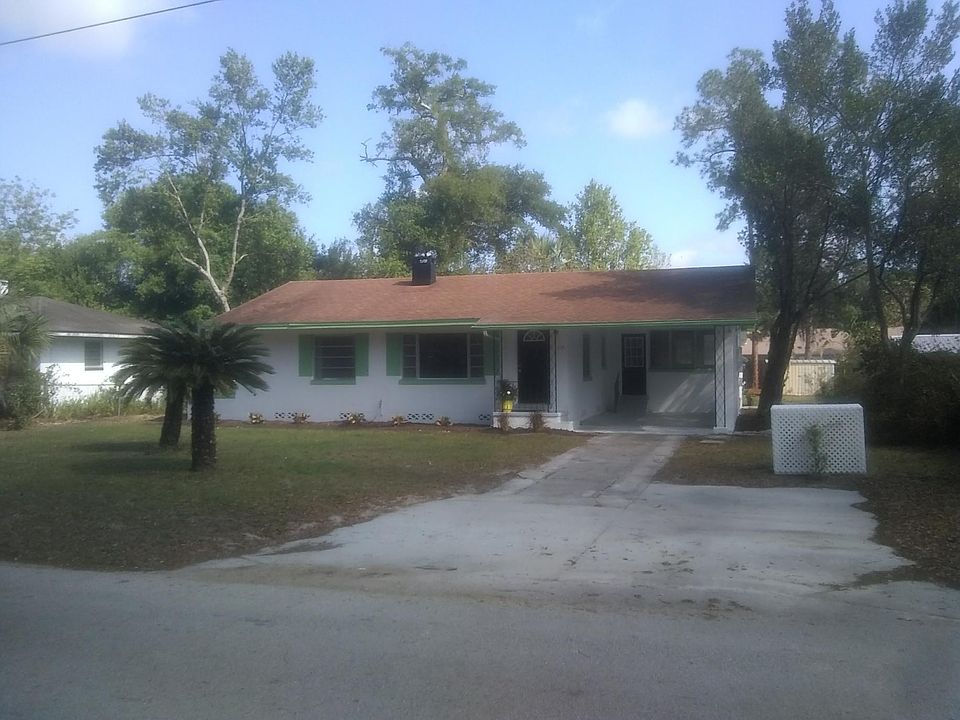 1st image of 115 W Fern Dr