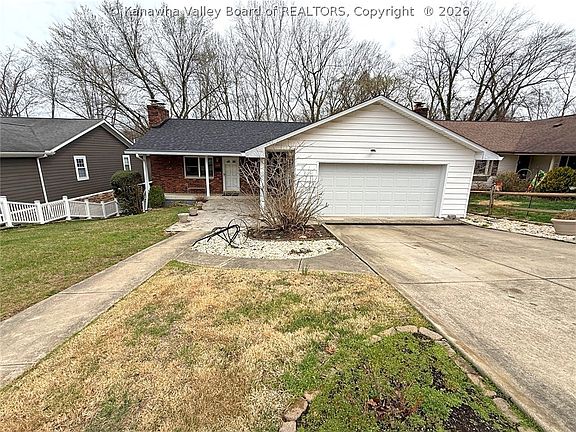 2nd image of 1107 E Village Dr