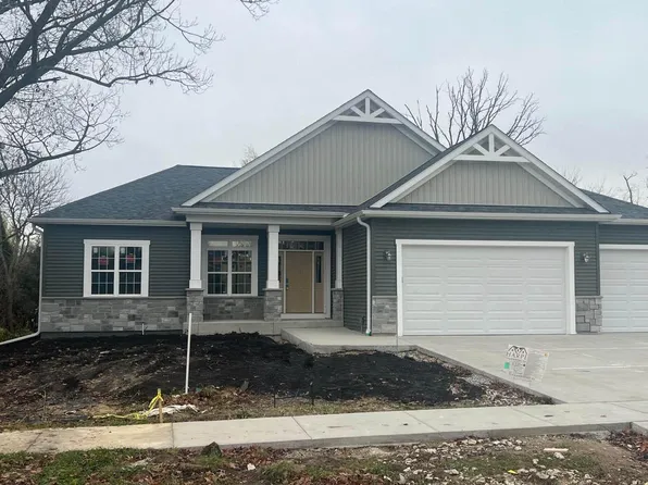 2124 Ravenswood ROAD, Burlington, WI 53105