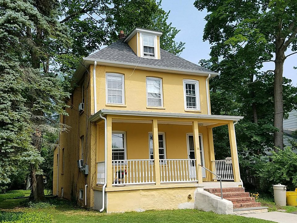 2nd image of 38 Oakland St