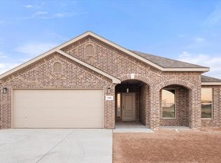 2401 Aberdeen Ave, Wolfforth, TX 79382