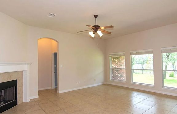 4th image of 705 Wood Mesa Ct