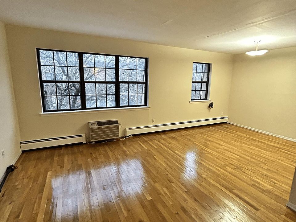 1st image of 24037 69th Ave