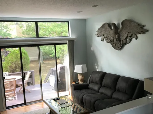 96 Sandy Point Rd, Old Saybrook, CT 06475