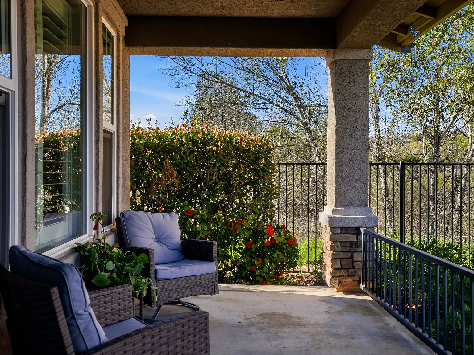 4 bed, 2725 sqft, $4,450 — Photo 2