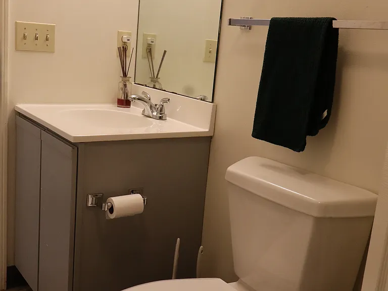 611 Nassau Dr — Photo 8