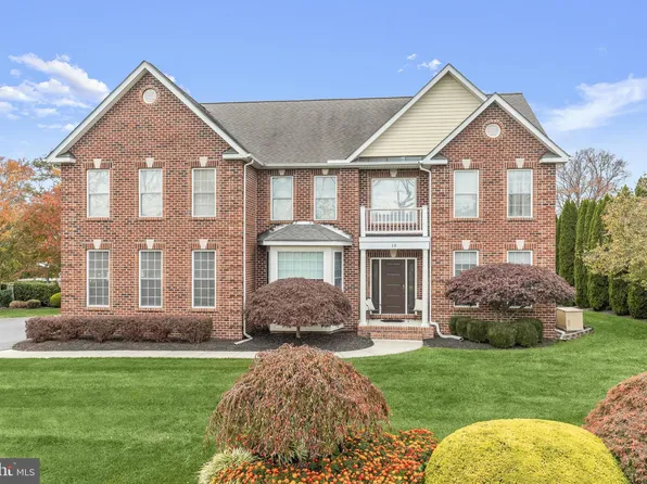 10 Midsummer Ct, Reisterstown, MD 21136