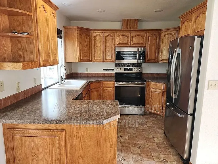 494 Nandina St — Photo 4