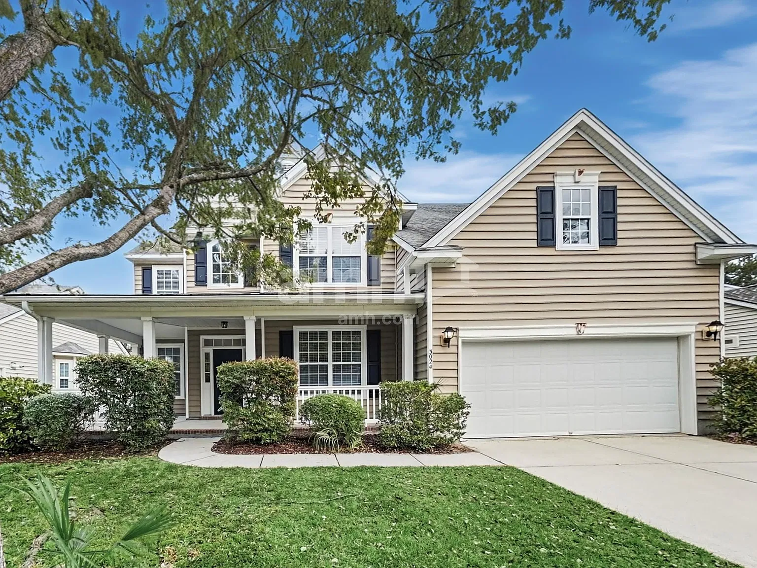 4 bed, 2.5 bath, 2744 sqft, $3,510 — Photo 1