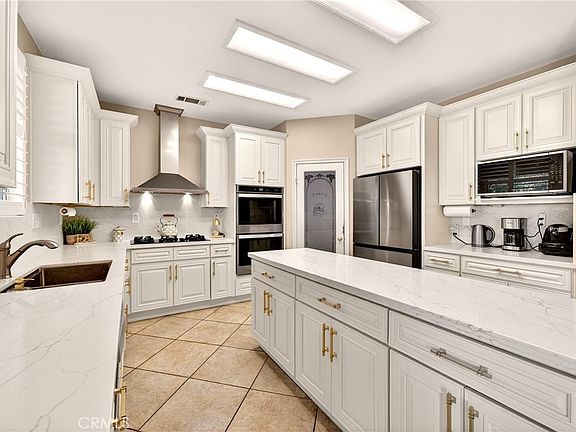 3rd image of 17388 Hawkwood Dr