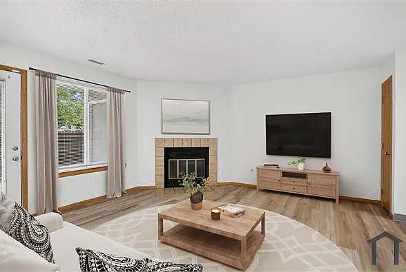 4357 Hawks Lookout Ln — Photo 8