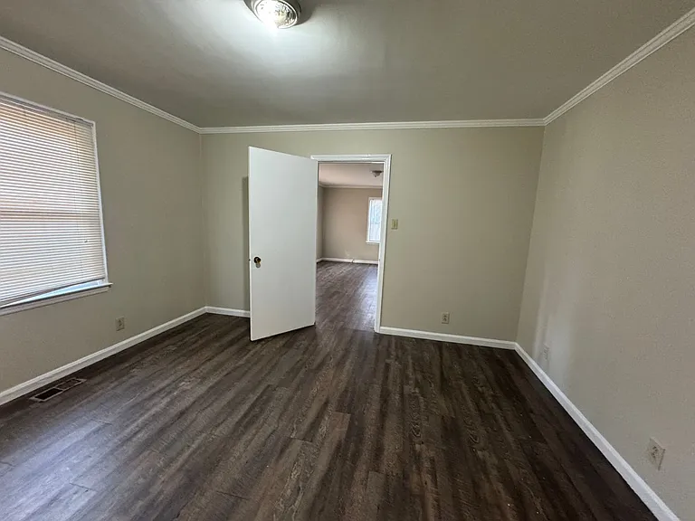 626 Tuckaseege Rd — Photo 7
