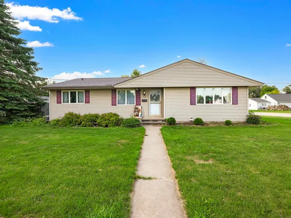 412 E 19th St, Kaukauna, WI 54130
